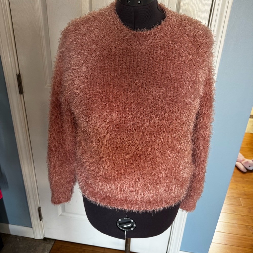 🩷 Cozy Pink Rose Fuzzy Sweater